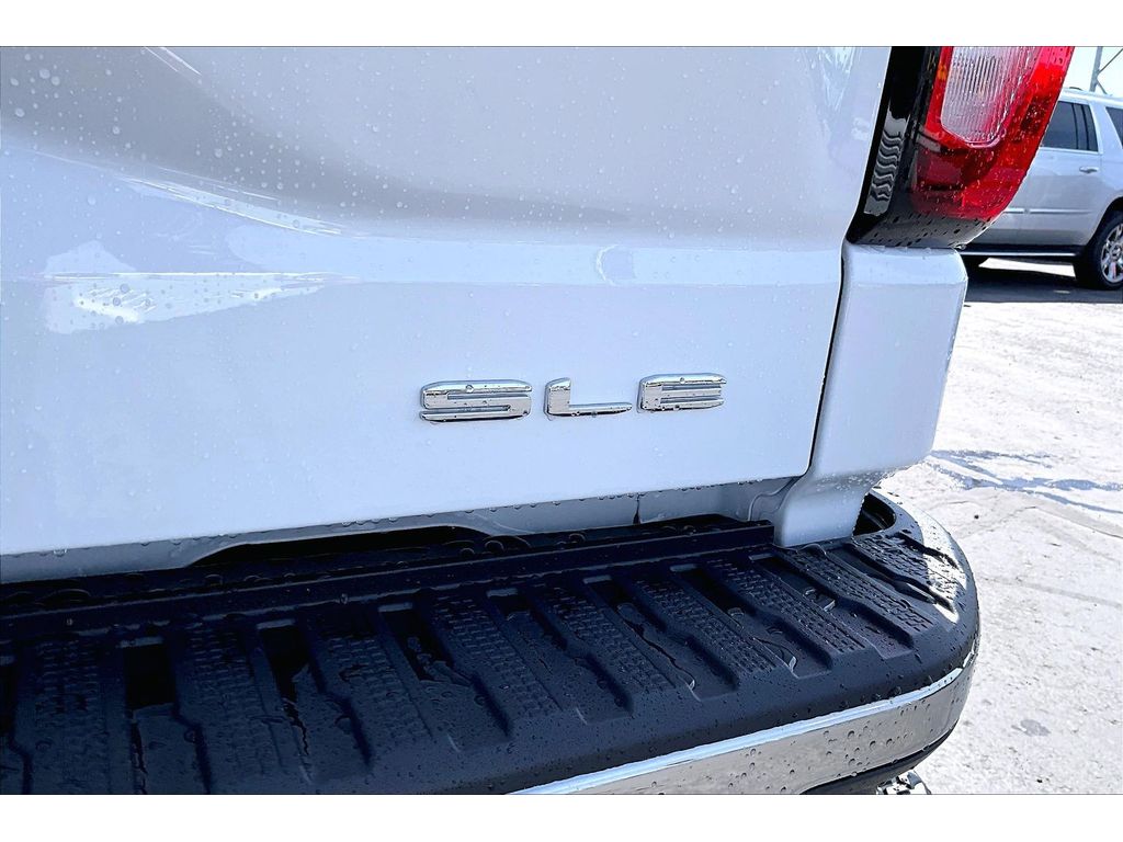 2026 GMC Sierra 1500 SLE - Photo 8