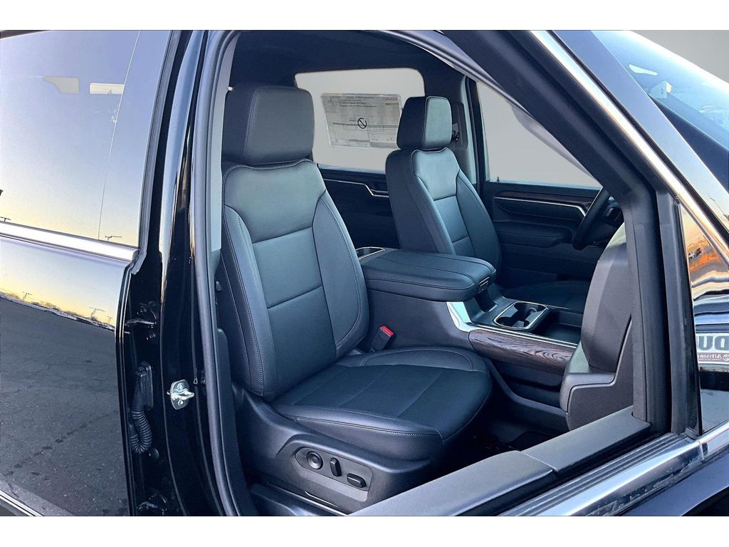 2025 GMC Sierra 2500HD SLT - Photo 11
