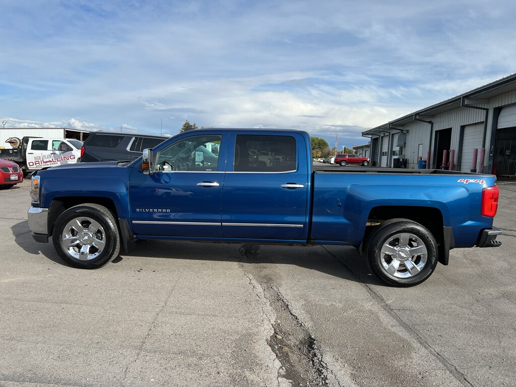 2017 Chevrolet Silverado LTZ photo 2