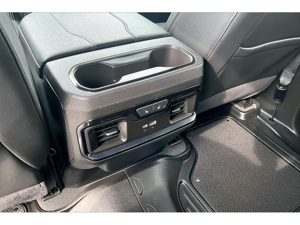 2024 GMC Sierra 1500 AT4 - Photo 11
