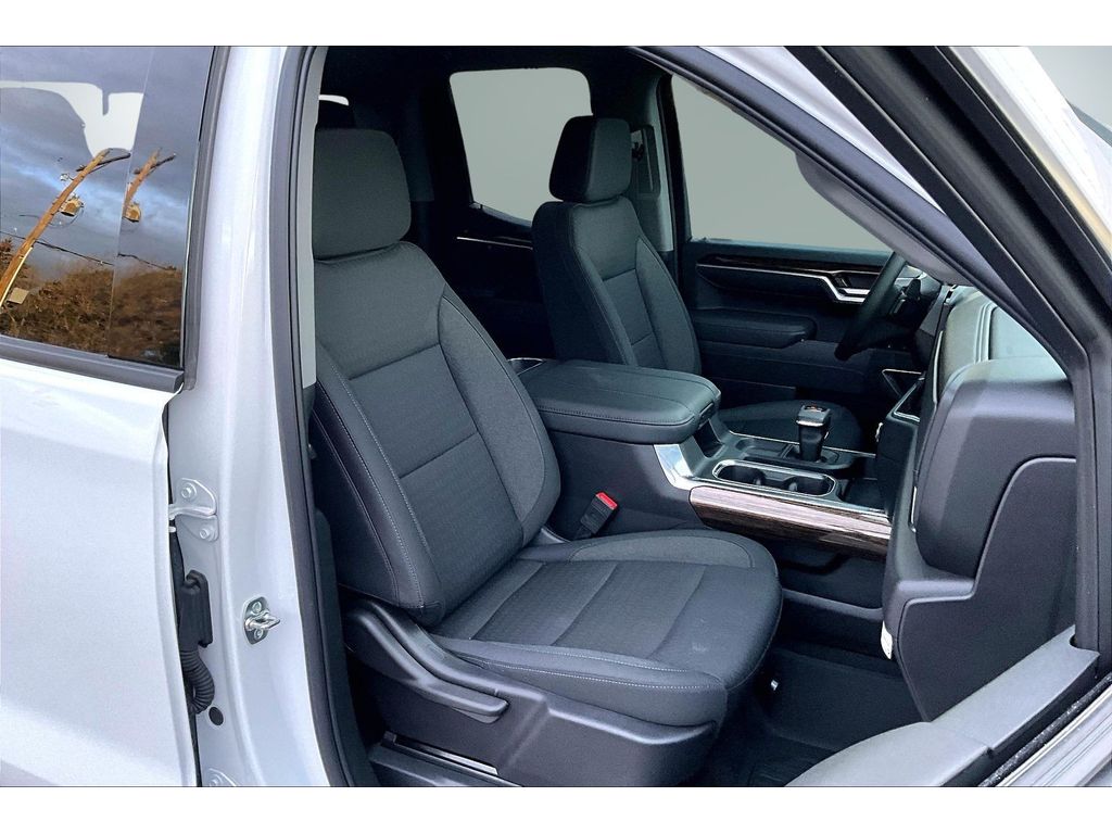 2025 GMC Sierra 1500 Elevation - Photo 11
