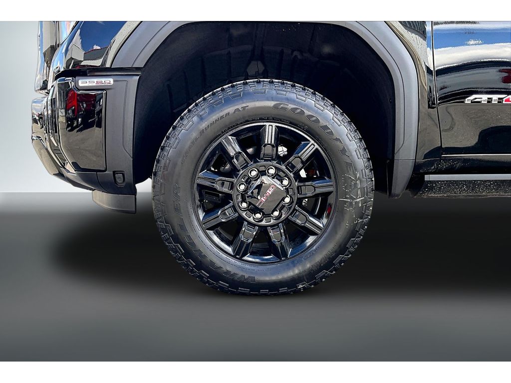2026 GMC Sierra 3500HD AT4 - Photo 10