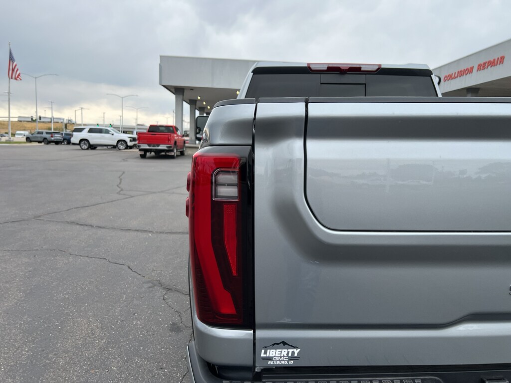 2025 Gmc Sierra 3500 HD SLT photo 4