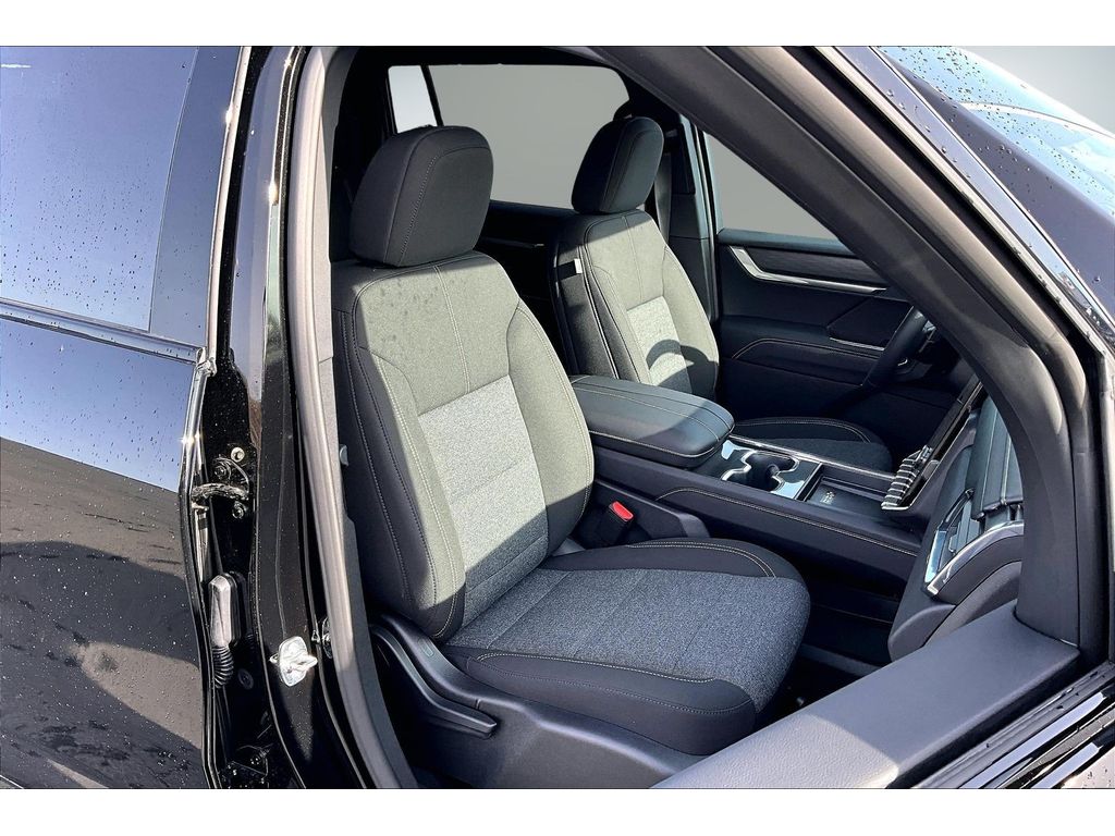 2026 GMC Acadia Elevation - Photo 11