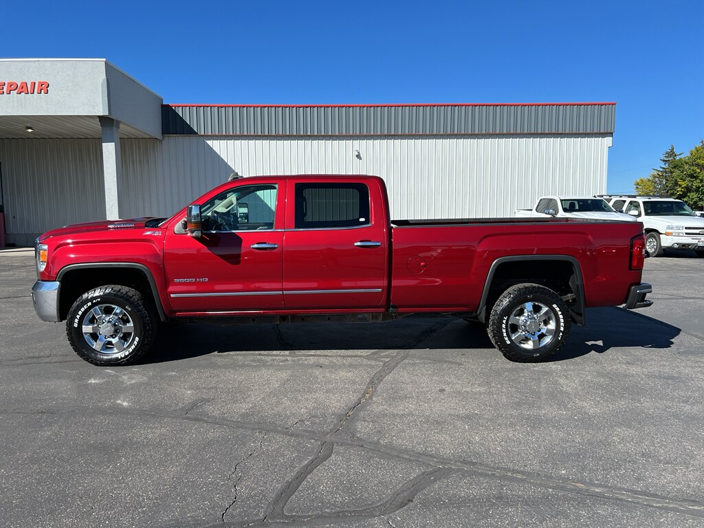2019 Gmc Sierra 3500 HD SLT photo 2