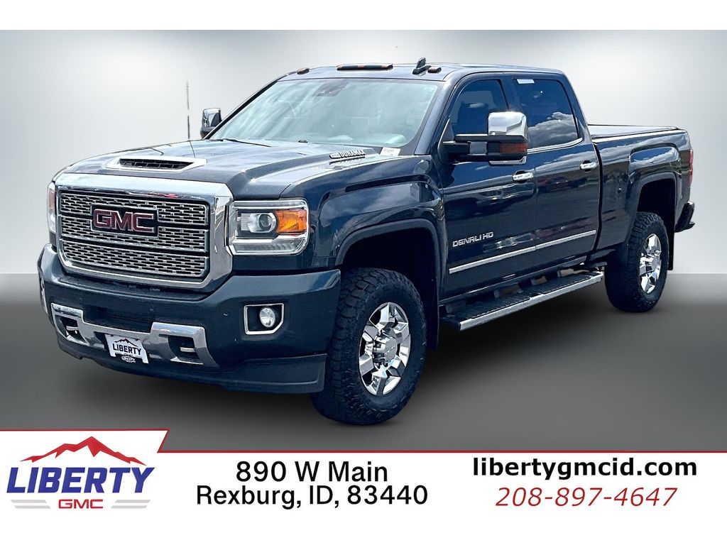 2018 GMC Sierra 4WD Crew Cab Standard Box Denali's photo