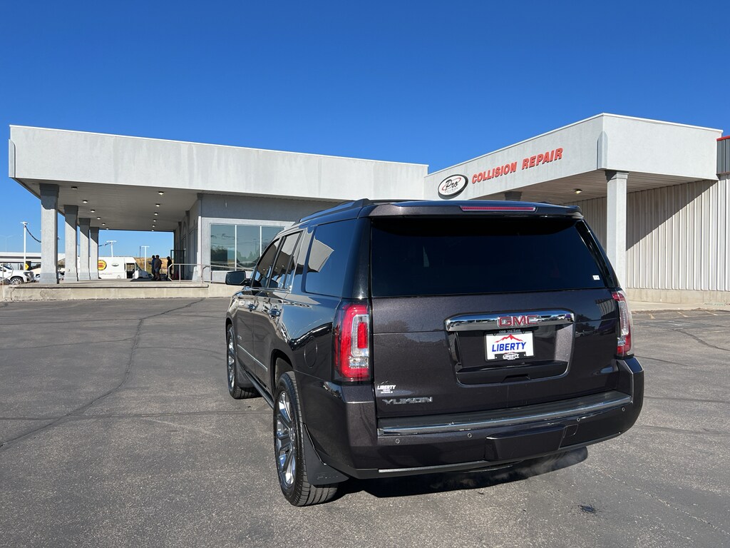 2015 Gmc Yukon Denali photo 2