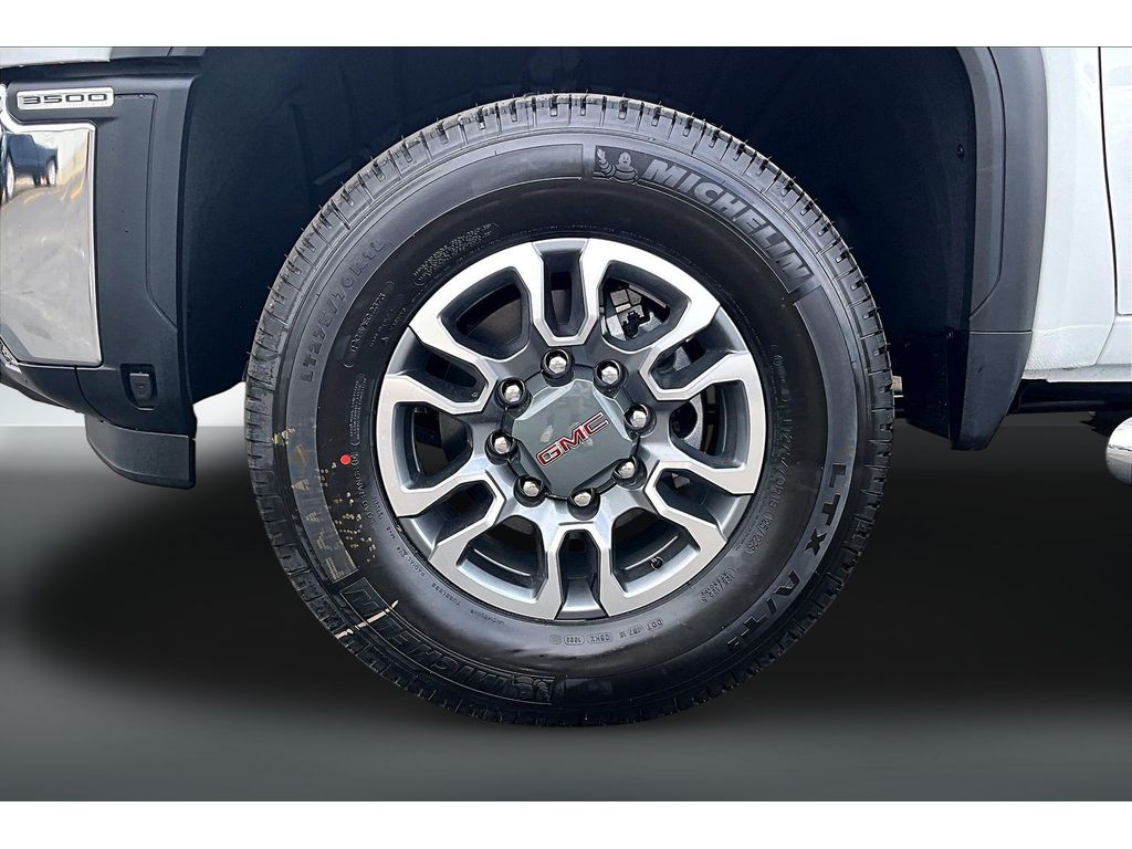 2026 GMC Sierra 3500HD SLE - Photo 10
