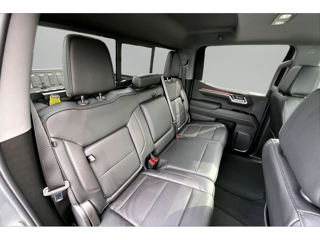 2026 GMC Sierra 1500 Denali - Photo 9