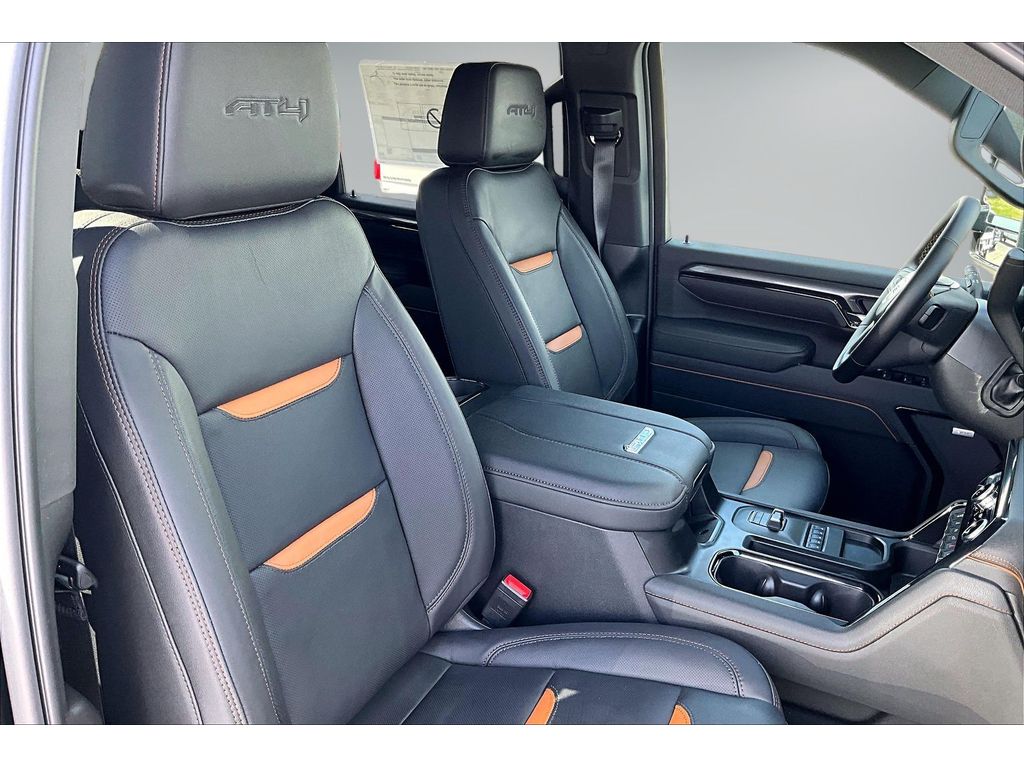 2026 GMC Sierra 3500HD AT4 - Photo 9