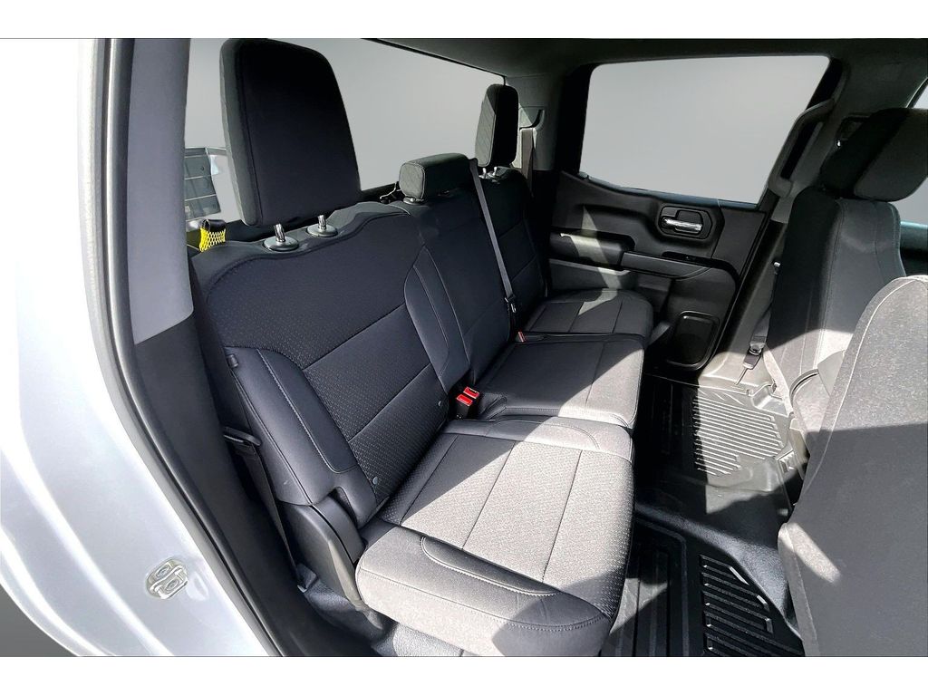 2026 GMC Sierra 1500 Pro - Photo 9