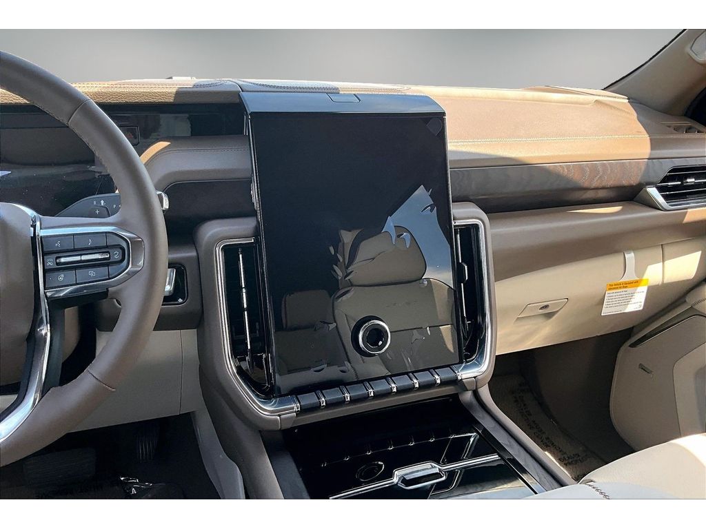 2026 GMC Yukon XL Denali - Photo 6
