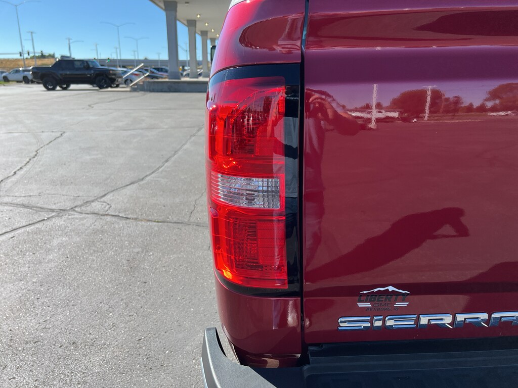 2019 Gmc Sierra 3500 HD SLT photo 4