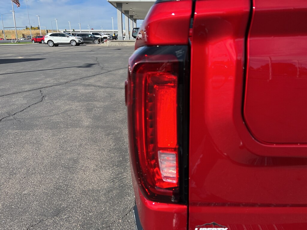 2026 Gmc Sierra 1500 SLT photo 4