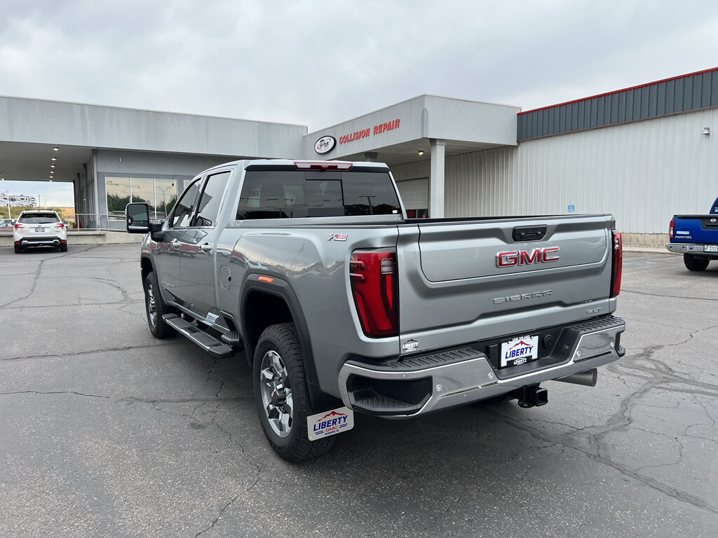 2025 Gmc Sierra 3500 HD SLT photo 3