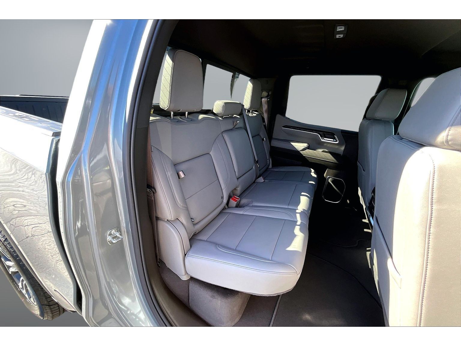 2026 GMC Sierra 1500 SLT - Photo 10