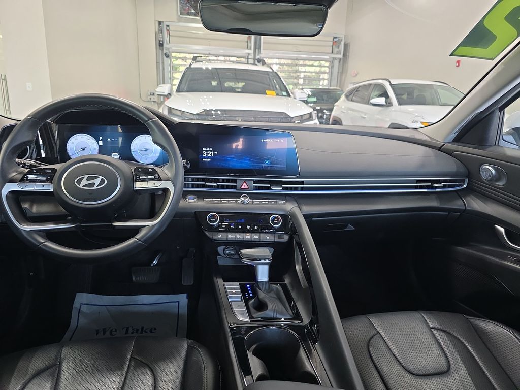 2024 Hyundai Elantra Limited - Photo 13
