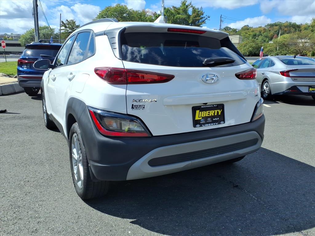 2023 Hyundai Kona SEL photo 3