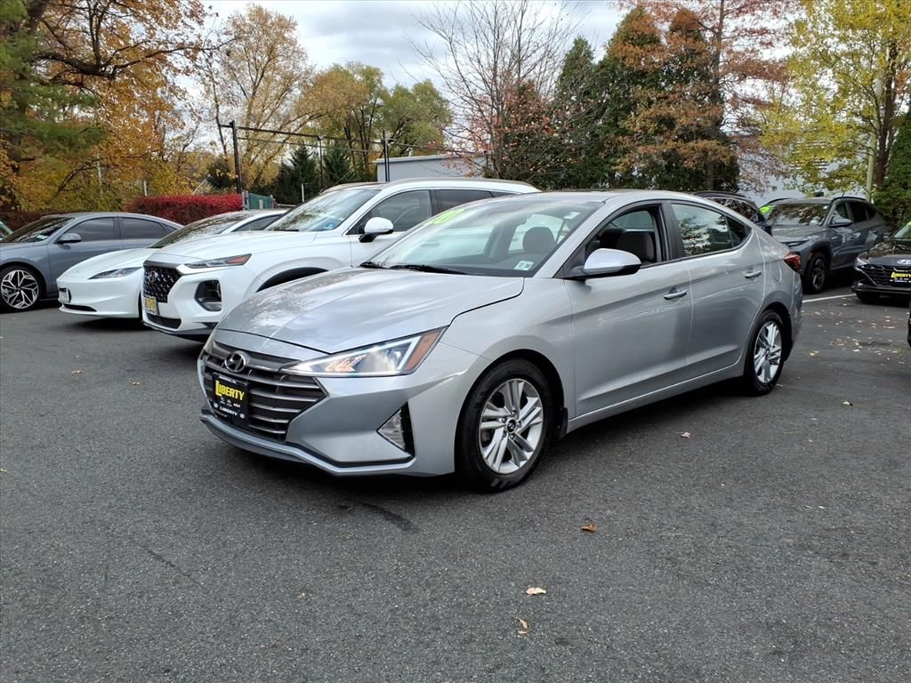2020 Hyundai Elantra Value Edition photo 2