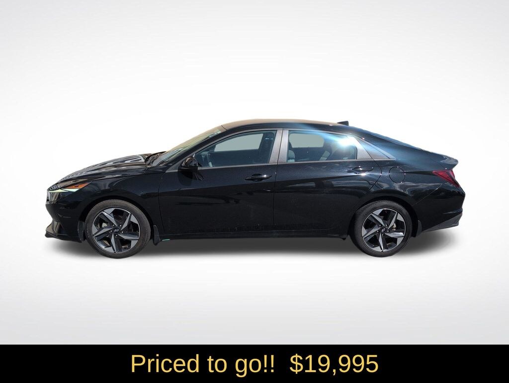 Used 2023 Hyundai Elantra SEL Sedan