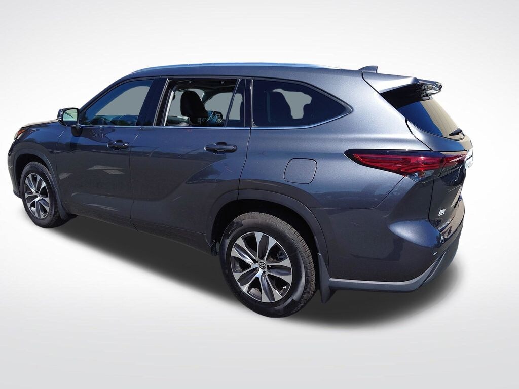 Used 2020 Toyota Highlander XLE SUV