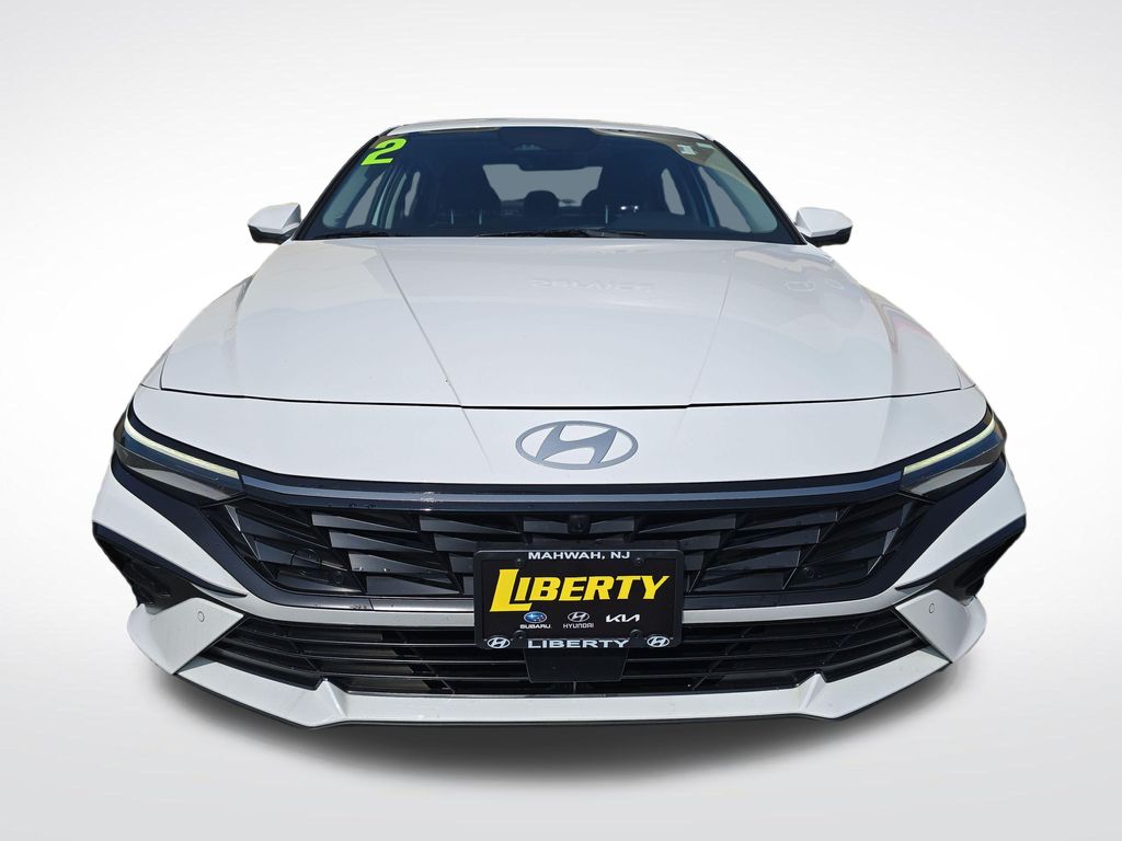 2024 Hyundai Elantra Limited - Photo 9