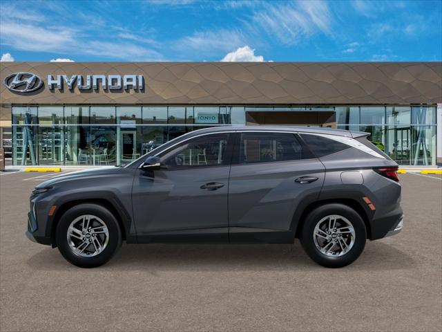 2025 Hyundai Tucson SE photo 3
