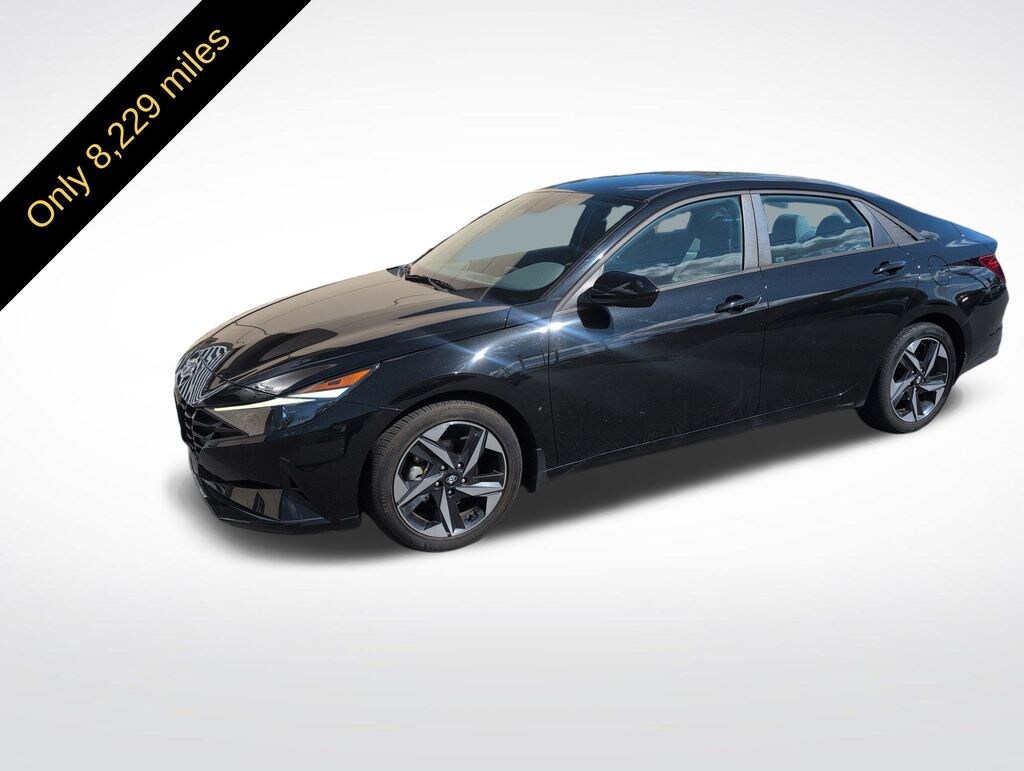 Used 2023 Hyundai Elantra SEL Sedan