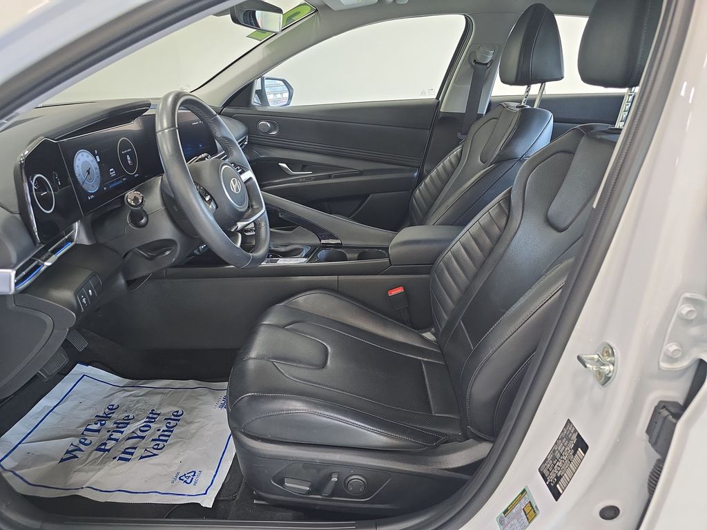 2024 Hyundai Elantra Limited - Photo 10