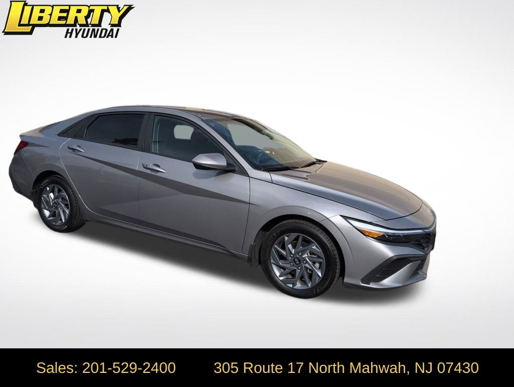 2024 Hyundai Elantra Sedan 