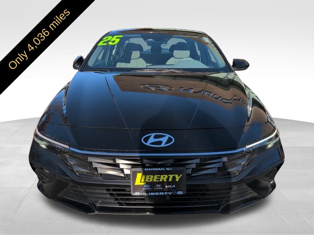 Used 2025 Hyundai Elantra SEL Convenience Sedan