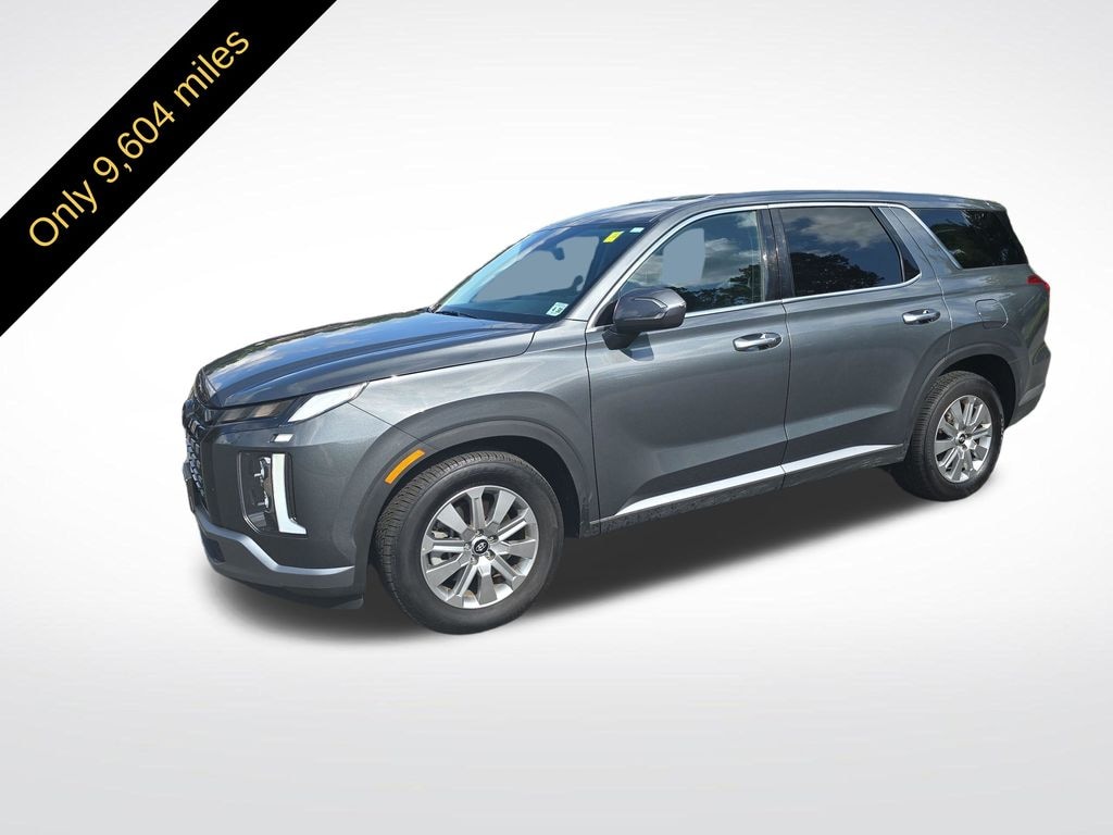 Used 2025 Hyundai Palisade SE SUV