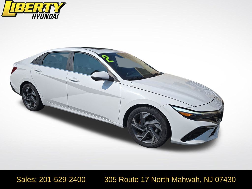 2024 Hyundai Elantra Limited - Photo 1