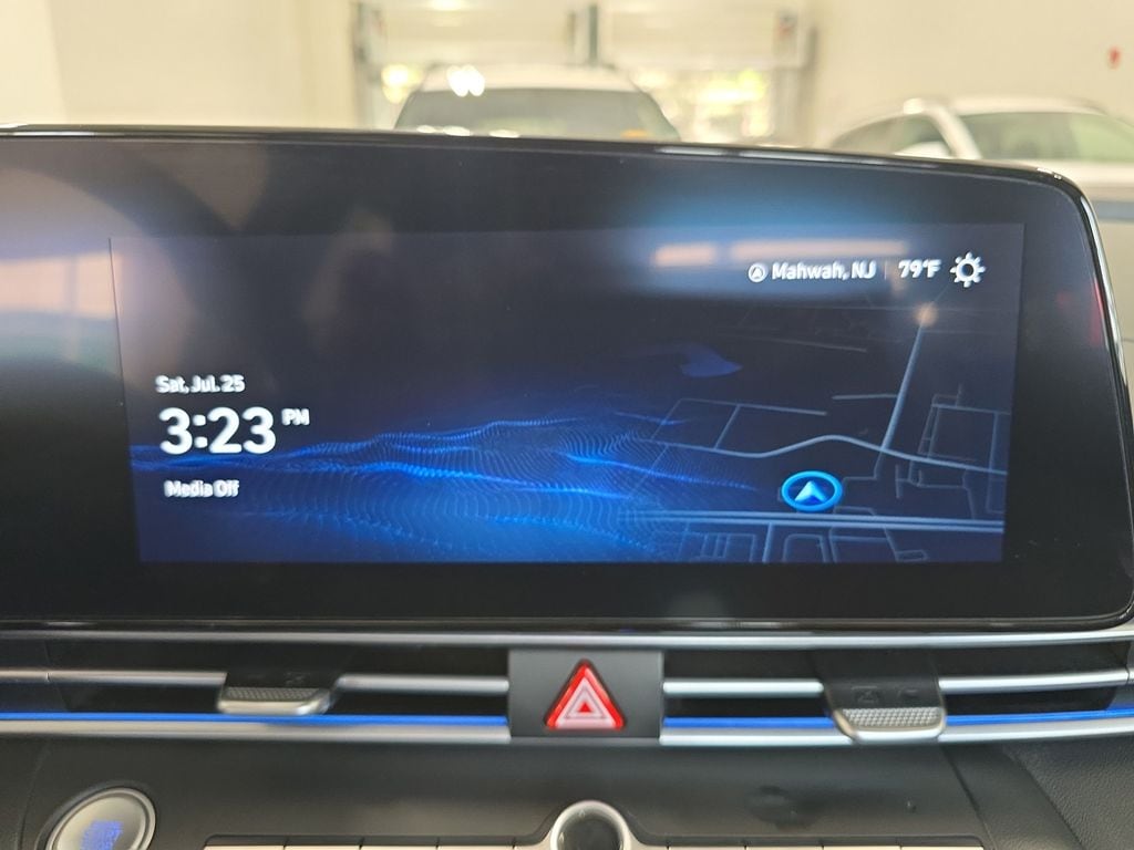 2024 Hyundai Elantra Limited - Photo 20