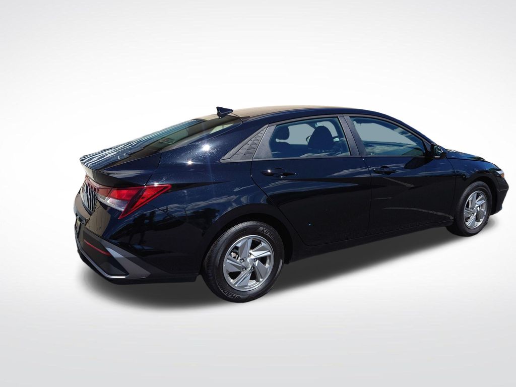 2026 Hyundai Elantra SE - Photo 7