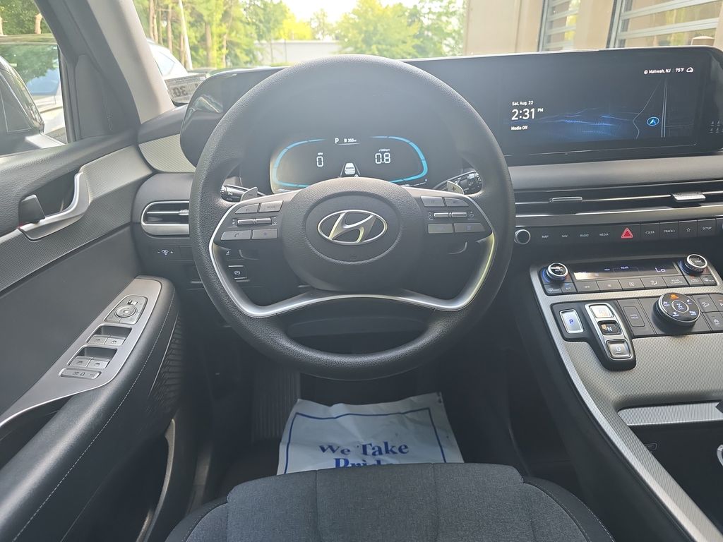 2025 Hyundai Palisade SE - Photo 13