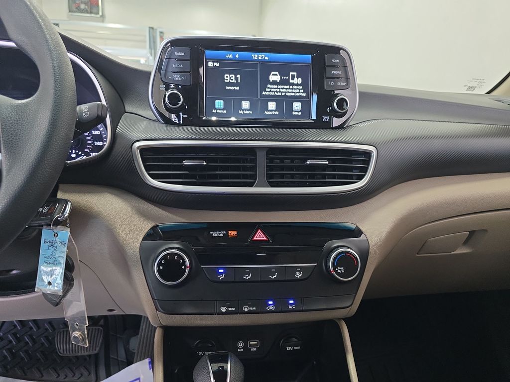 2021 Hyundai Tucson SE - Photo 18