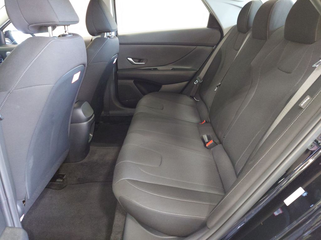 2026 Hyundai Elantra SE - Photo 25
