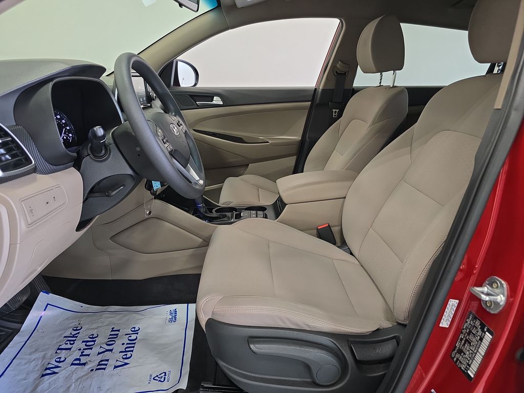 2021 Hyundai Tucson SE - Photo 9