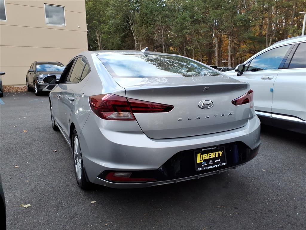 2020 Hyundai Elantra Value Edition photo 3