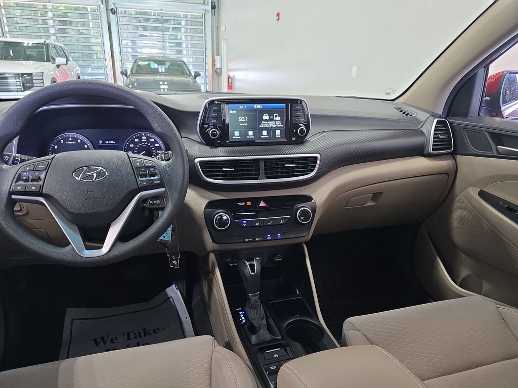 2021 Hyundai Tucson SE - Photo 12