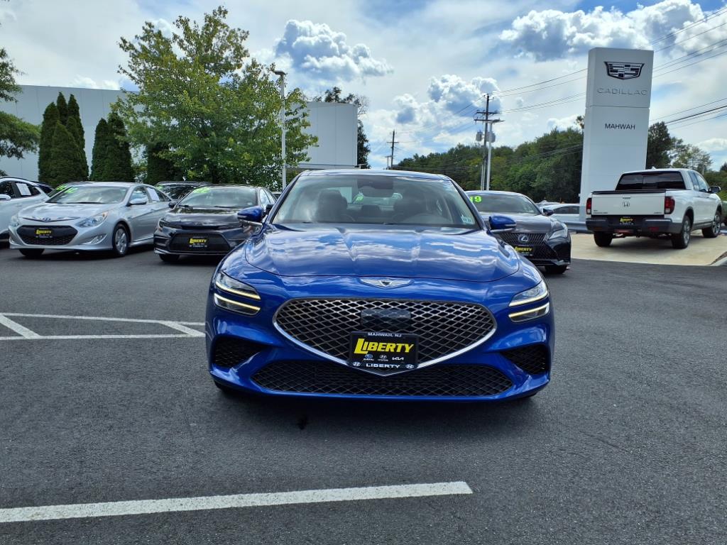 2022 Genesis G70 2.0T photo 2