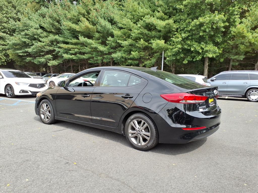 2017 Hyundai Elantra SE photo 4