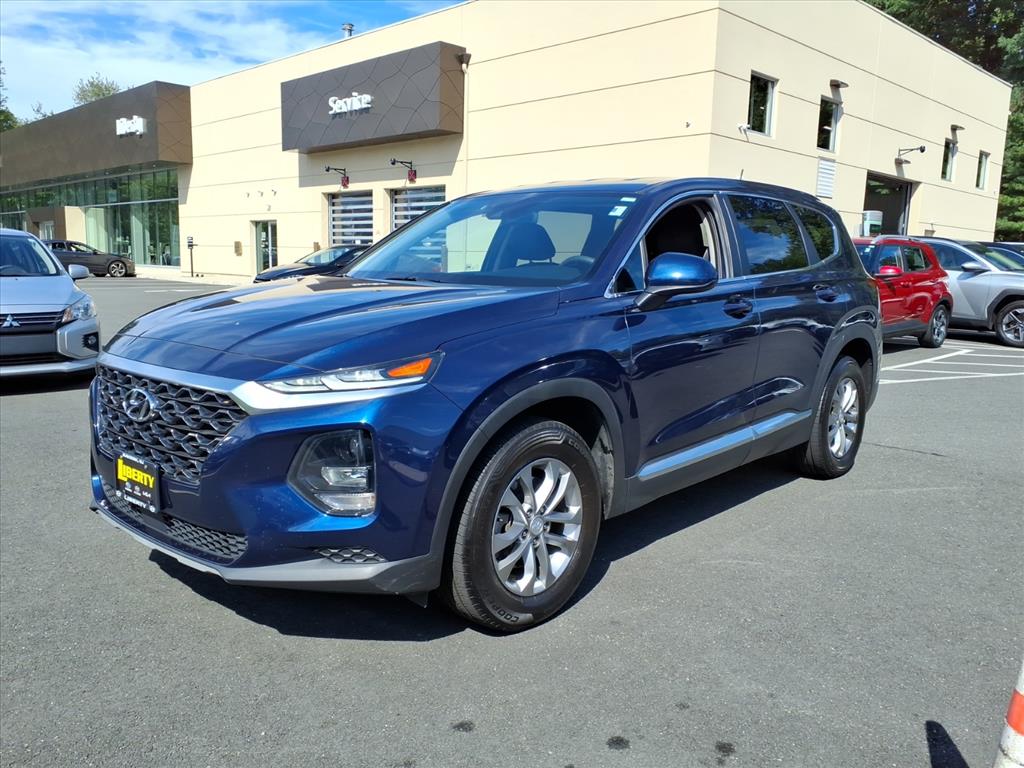 2019 Hyundai Santa Fe SE photo 3