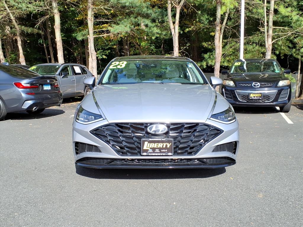 2023 Hyundai Sonata SEL photo 2