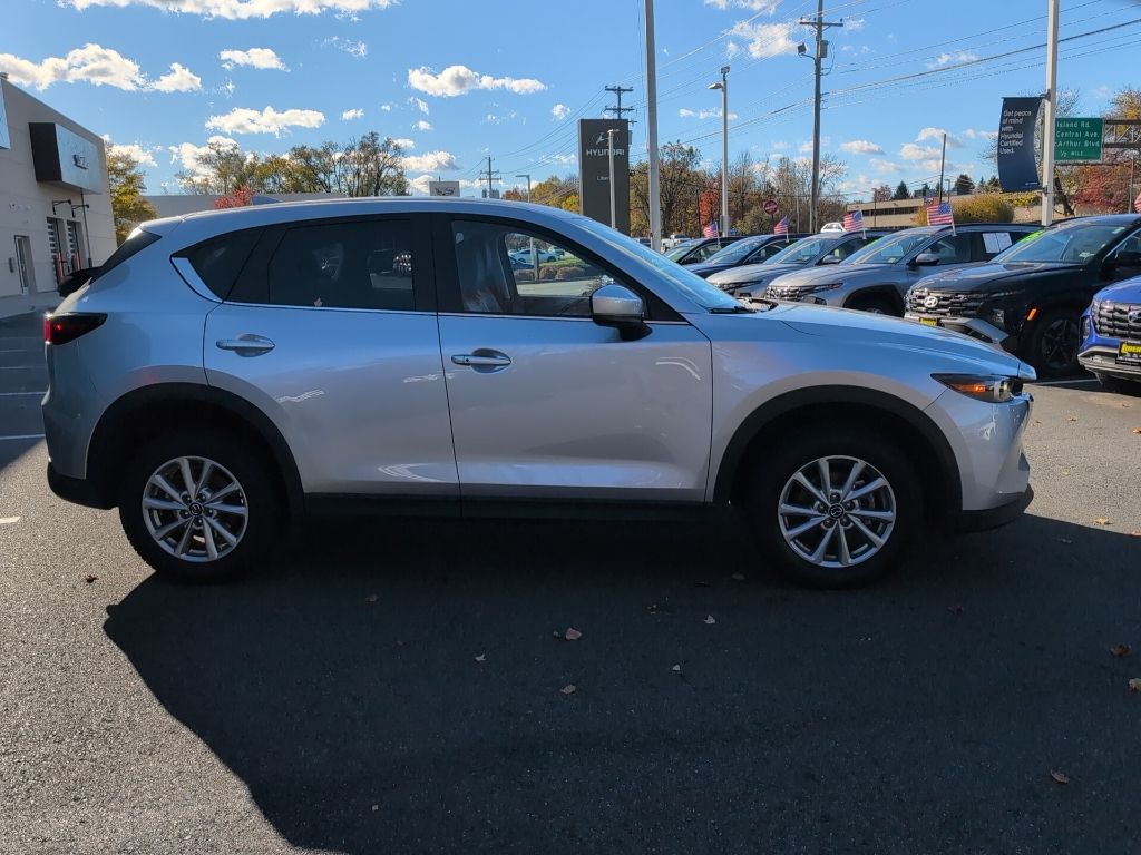 2023 Mazda CX-5 2.5 Select photo 3