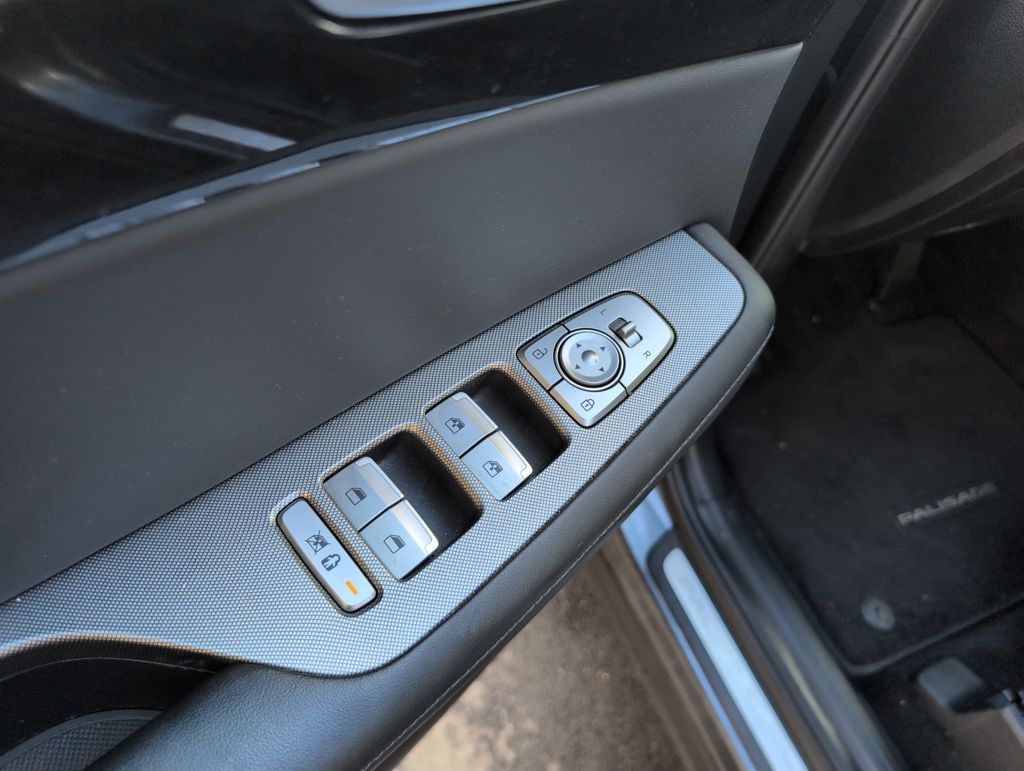 2021 Hyundai Palisade Limited - Photo 12