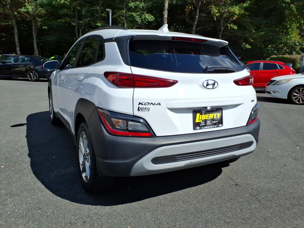 2023 Hyundai Kona SEL photo 3