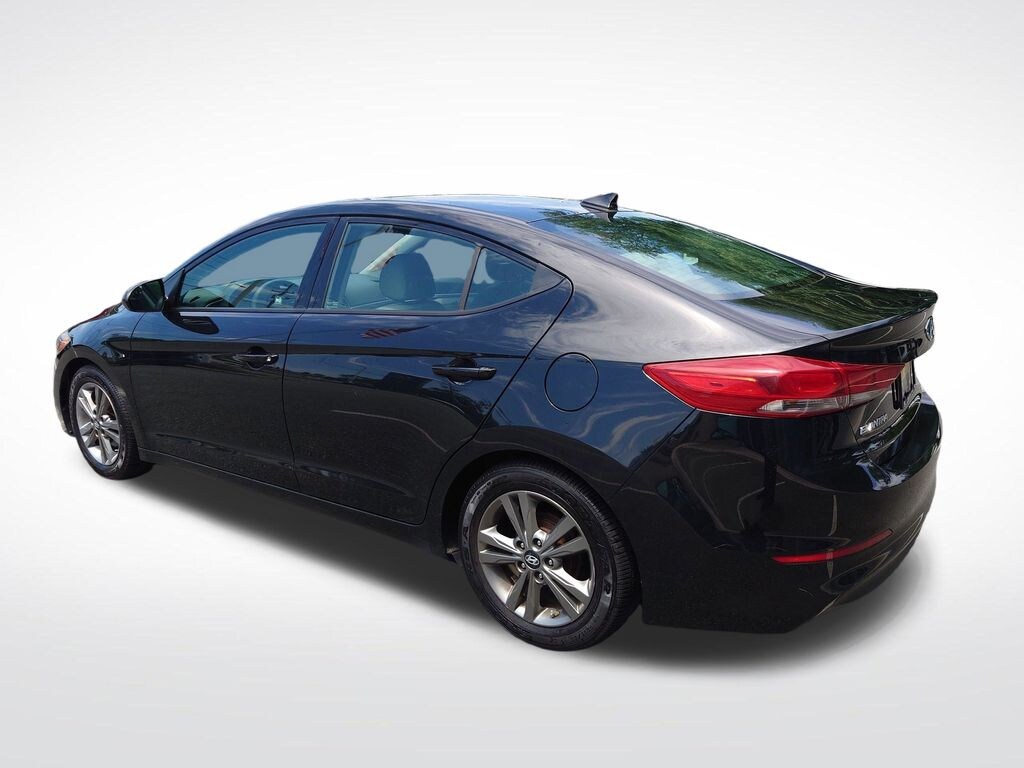 Used 2017 Hyundai Elantra SE Sedan