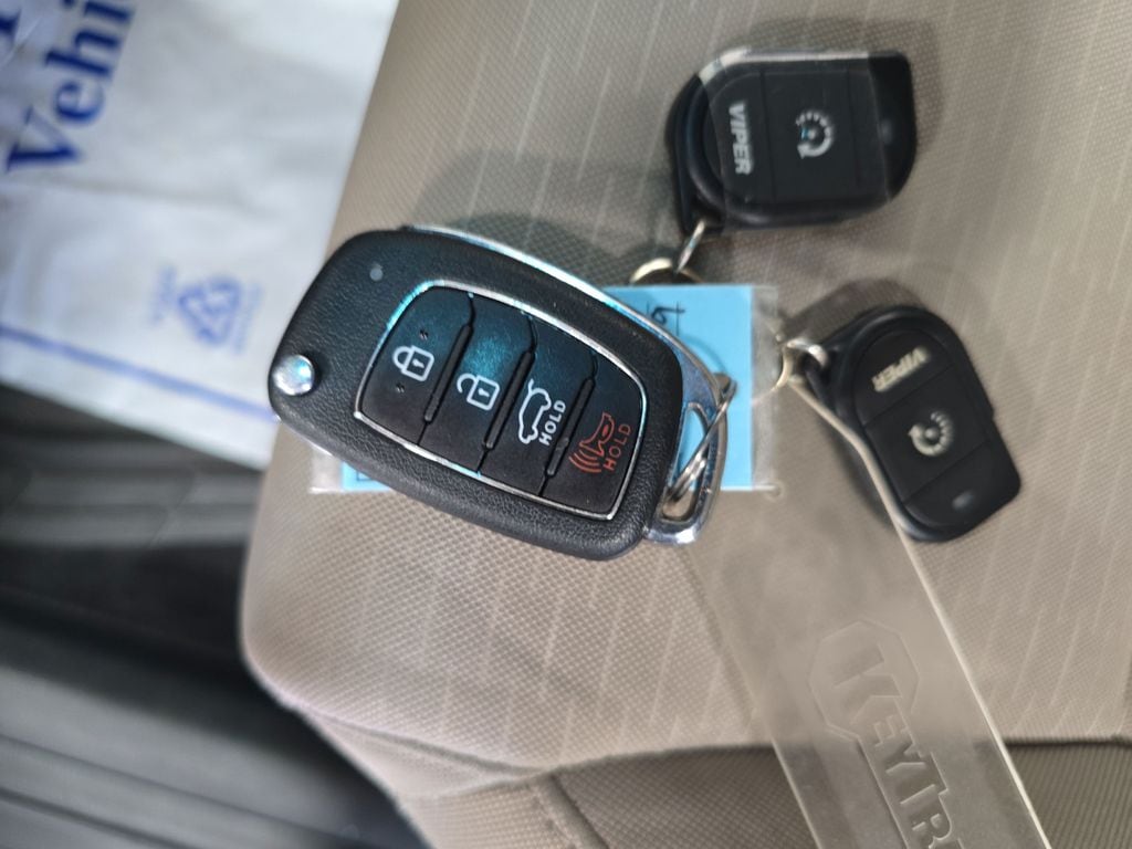 2021 Hyundai Tucson SE - Photo 28